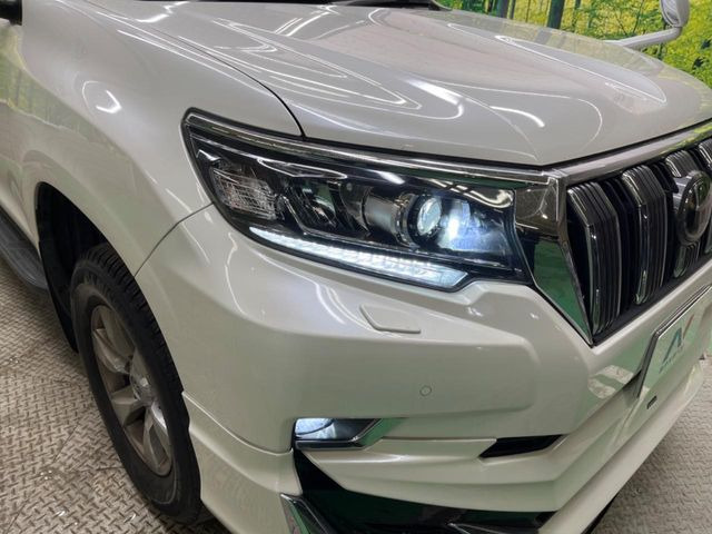 �yLED�w�b�h���C�g�z���V����ԑ��s�����ǍD�Ȏ��E���m�ۂ����S���ĉ^�]�ł��鍂�P�xLED�w�b�h���C�g�𑕔�!�_�����x�������A����d�͂��}�����Ă��܂��B