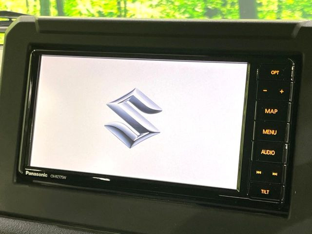 �y�����i�r�z�l�C�̏����i�r�𑕔����Ă���܂��B�i�r�̎g���₷���͂������A�I�[�f�B�I�@�\���[��!�L�����v�◷�s�͂������A�ʋ΂┃�����ȂǕ��i�̃h���C�u���y�����Ȃ�͂���