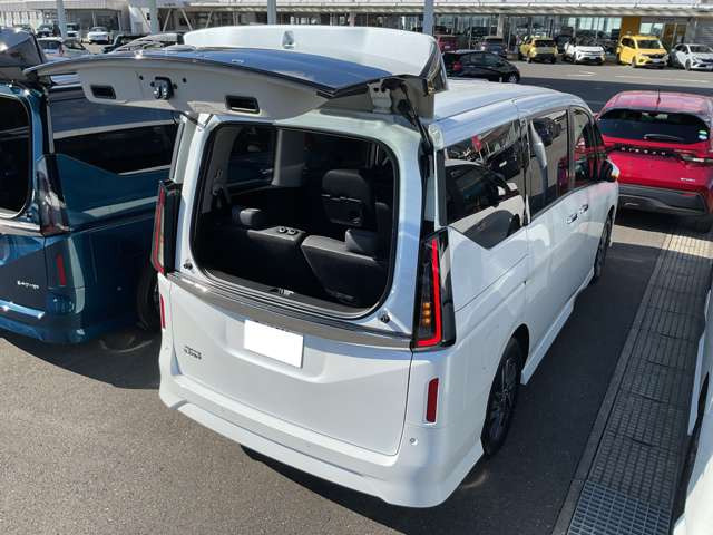 セレナ2.0 ハイウェイスターV