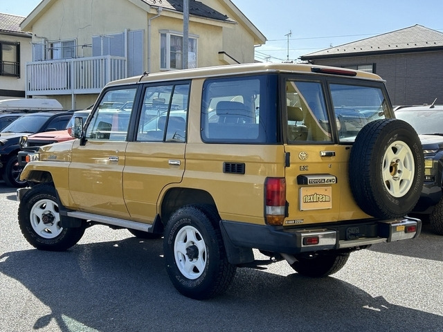 ランドクルーザー704.2 LX ディーゼル 4WD