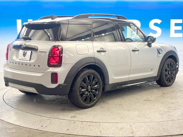 ●YANASEオートシステムズとの提携によって実現した高品質修理ネットワーク!大切なお車だから、万が一の修理でも「純正品質」をご提供。当店でご購入いただくお車にはメリットが数多くあります