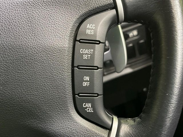 �y�N���[�Y�R���g���[���z�������H�����N���N���s�B�A�N�Z���𗣂��Ă���葬�x�ő��s���ł��A�������^�]���̕��S���y��!�����E�������ȒP�ȃX�C�b�`����Œ����ł��܂��B