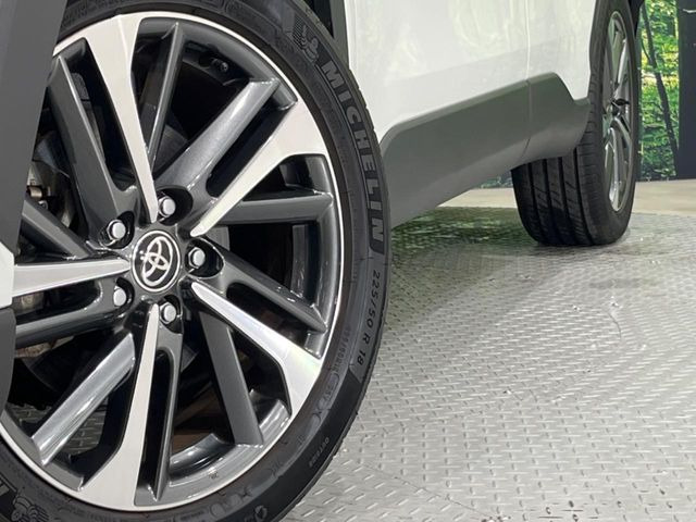 �y����18�C���`�A���~�z�C�[���z�O�ςɃ}�b�`���������A���~�z�C�[���𑕒����Ă���܂��B�e��ЊO�A���~�z�C�[����A�X�^�b�h���X�^�C�����戵�����Ă���܂��B���񂲑��k����������