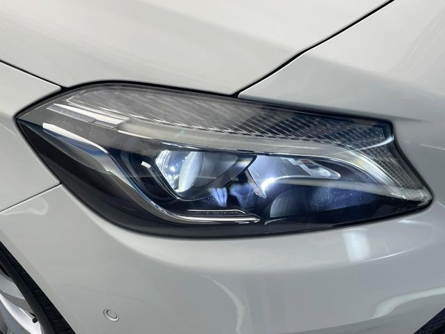 ��LED�w�b�h���C�g:��ԑ��s�����ǍD�Ȏ��E���m�ۂ����S���ĉ^�]�ł��鍂�P�xLED�w�b�h���C�g�𑕔�!�_�����x�������A����d�͂��}�����Ă��܂��B