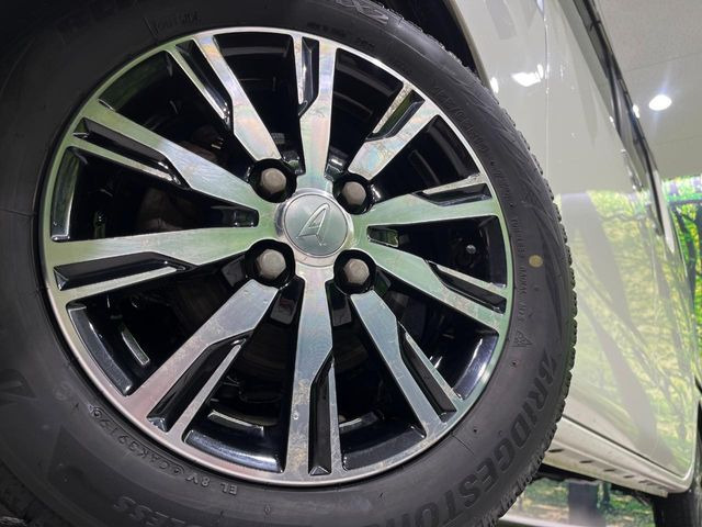 �y����14�C���`�A���~�z�C�[���z�O�ςɃ}�b�`���������A���~�z�C�[���𑕒����Ă���܂��B�e��ЊO�A���~�z�C�[����A�X�^�b�h���X�^�C�����戵�����Ă���܂��B���񂲑��k����������