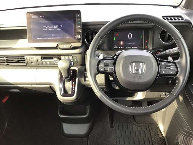 N-BOXカスタムターボ コーディネートスタイル モノトーン