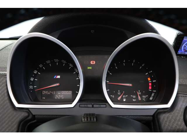 M���S�t�X�s�[�h���[�^�[�͐̂Ȃ���̃A�i���O���ł��BNA�G���W���̂ӂ��オ��Ɓu�삯�ʂ��銽�сv�𒼊��Ŋ����Ē�����d�l�ł��B