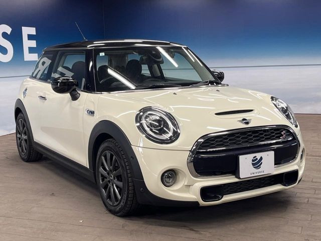 �������t�т̕ۏ؂̑��A���S�̍Œ�3�N�E���s�������ۏ�(�L��)�����p�ӁB�A���Ԃ����S���Ă��y���݂���������l�A�ۏؓ��e���[���͂������A�����_��&�I�C�������⃍�[�h�T�[�r�X���t�т��Ă���܂��B