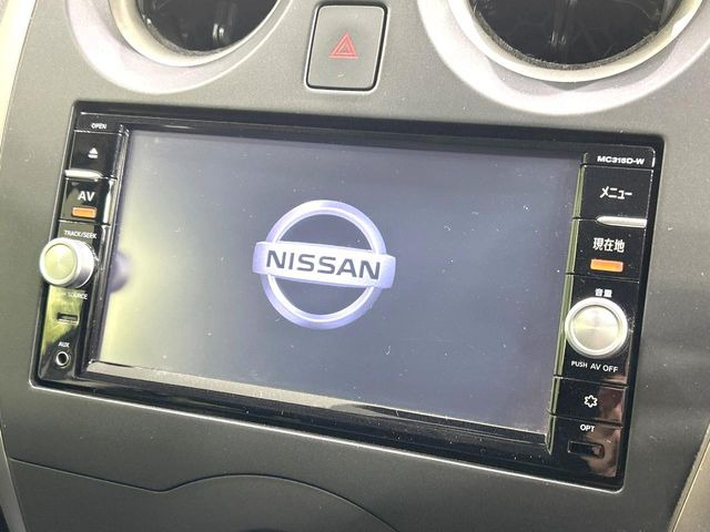 �y�����i�r�z�l�C�̏����i�r�𑕔����Ă���܂��B�i�r�̎g���₷���͂������A�I�[�f�B�I�@�\���[��!�L�����v�◷�s�͂������A�ʋ΂┃�����ȂǕ��i�̃h���C�u���y�����Ȃ�͂���