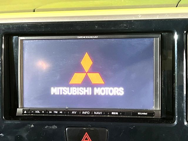 �y�����i�r�z�l�C�̏����i�r�𑕔����Ă���܂��B�i�r�̎g���₷���͂������A�I�[�f�B�I�@�\���[��!�L�����v�◷�s�͂������A�ʋ΂┃�����ȂǕ��i�̃h���C�u���y�����Ȃ�͂���