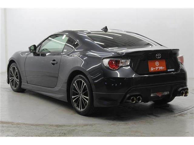 ���Ǝҗl�ւ̔̔��͂��f�肳���Ă��������܂��B �Ԍ������ԗ��̏ꍇ�́A�Ԍ����擾�������x�������z�ŕ\�����Ă���܂��B