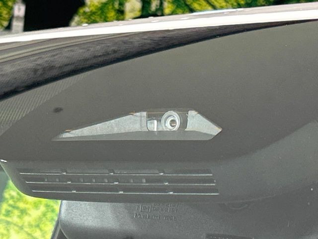 �y�g���^�Z�[�t�e�B�Z���X�z���s���ɑO���̎ԗ�����F�����A�Փ˂������Ȏ��͌x��ƃu���[�L�ŏՓˉ���Ɣ�Q�y�����A�V�X�g�B�����S�Ƀh���C�u�����y���݂��������܂��B