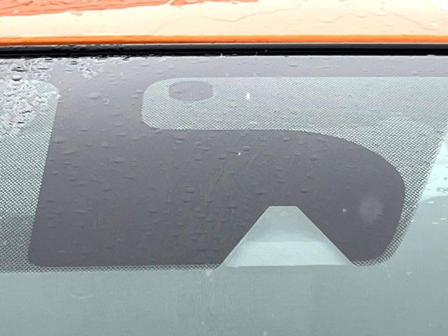 �y�G�}�[�W�F���V�[�u���[�L�z���s���ɑO���̎ԗ�����F�����A�Փ˂������Ȏ��͌x��ƃu���[�L�ŏՓˉ���Ɣ�Q�y�����A�V�X�g�B�����S�Ƀh���C�u�����y���݂��������܂��B