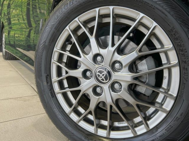 �y�O���[�h��p����16�C���`�A���~�z�C�[���z�f�U�C�����̍��������A���~�z�C�[���𑕒����Ă���܂��B�e��ЊO�A���~�z�C�[����A�X�^�b�h���X�^�C�����戵�����Ă���܂��B���񂲑��k����������