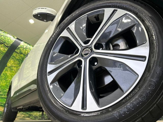 �y����17�C���`�A���~�z�C�[���z�O�ςɃ}�b�`���������A���~�z�C�[���𑕒����Ă���܂��B�e��ЊO�A���~�z�C�[����A�X�^�b�h���X�^�C�����戵�����Ă���܂��B���񂲑��k����������