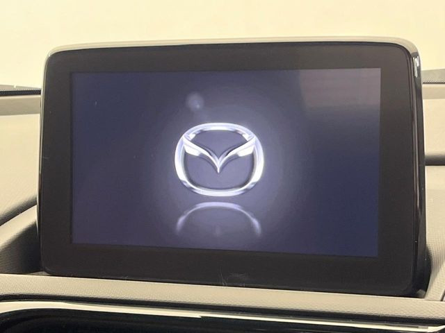 �y8�C���`�}�c�_�R�l�N�g�z�ԓ��̕��͋C�Ƀ}�b�`������^�̃f�B�X�v���C�B�X�}�z�ڑ��ł̃i�r�g�p��Bluetooth�Đ����A�l�X�ȋ@�\���y���߂܂��B�����I�ȃ_�C�������삪�\�ŁA�g��������ǍD�ł��B