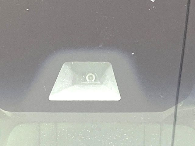 �y�z���_�Z���V���O�z���s���ɑO���̎ԗ�����F�����A�Փ˂������Ȏ��͌x��ƃu���[�L�ŏՓˉ���Ɣ�Q�y�����A�V�X�g�B�����S�Ƀh���C�u�����y���݂��������܂��B