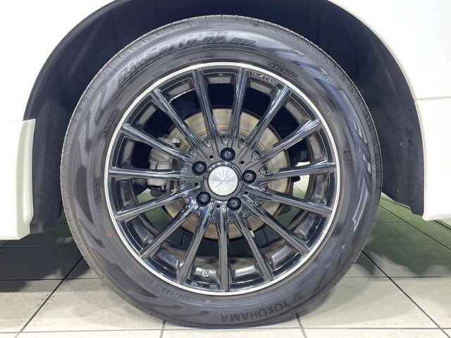 �y18�C���`�A���~�z�C�[���z�O�ςɃ}�b�`�����A���~�z�C�[���𑕒����Ă���܂��B�e��A���~�z�C�[����A�X�^�b�h���X�^�C�����戵�����Ă���܂��B���񂲑��k����������