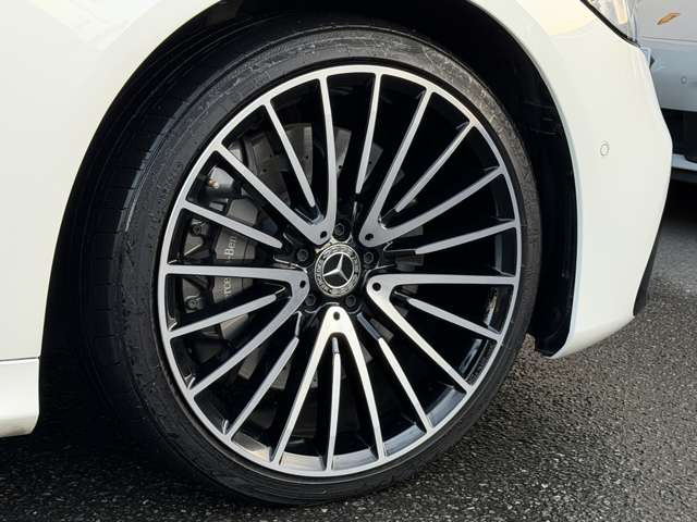 �y�I�v�V�����z�t�@�[�X�g�G�f�B�V����21�C���`�A���~�z�C�[���E�����Z�f�X���S����L�����p�[�B