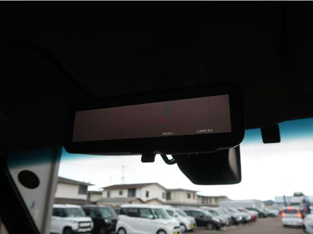 デリカミニT プレミアム 4WD