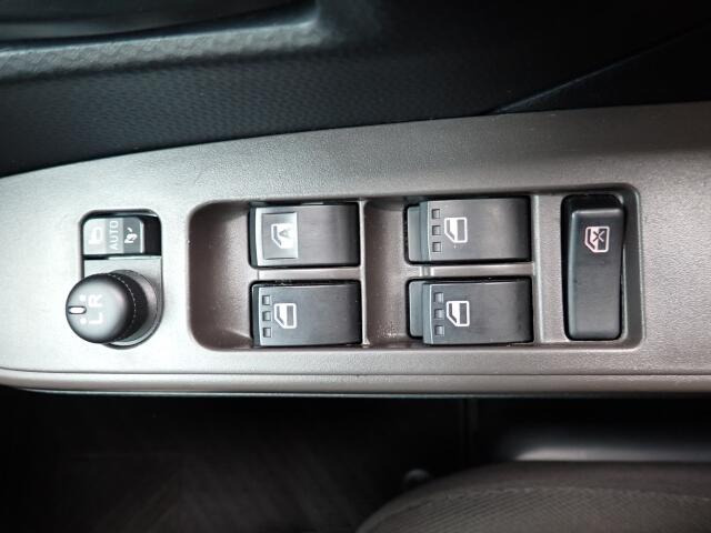 �d���i�[���h�A�~���[�E�p���[�E�B���h�E�������Ă��܂��B