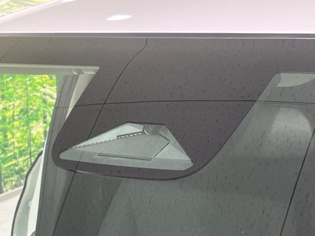 �y�z���_�Z���V���O�z���s���ɑO���̎ԗ�����F�����A�Փ˂������Ȏ��͌x��ƃu���[�L�ŏՓˉ���Ɣ�Q�y�����A�V�X�g�B�����S�Ƀh���C�u�����y���݂��������܂��B