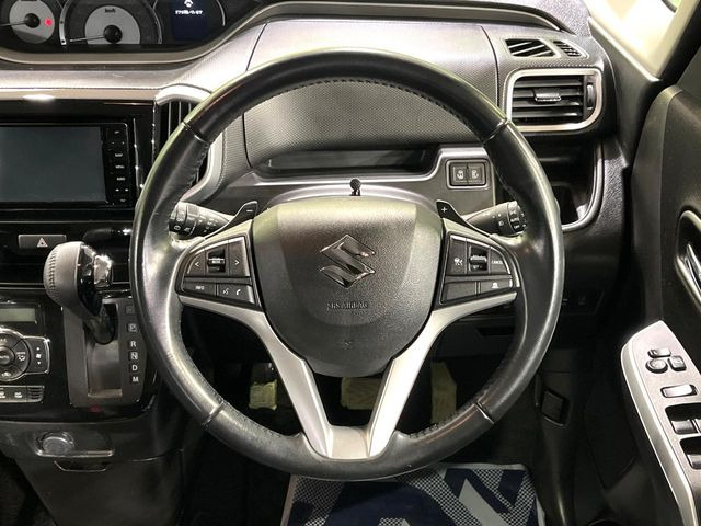 �y�����v�����X�e�A�����O�z�㎿�Ȋv���g�p���邱�ƂŁA��ɂ����������݂ƂĂ��^�]���₷���n���h���ł���