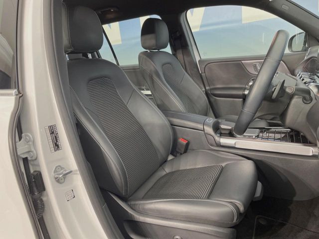 ●シートの使用感:破れ・へたりも少なく、ご覧の通りきれいな状態を維持しております。また、室内クリーニング・コーティングもご用命いただけます。