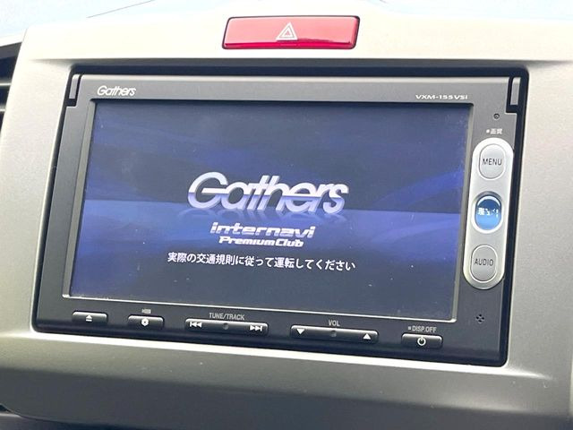 �y�����i�r�z�l�C�̏����i�r�𑕔����Ă���܂��B�i�r�̎g���₷���͂������A�I�[�f�B�I�@�\���[��!�L�����v�◷�s�͂������A�ʋ΂┃�����ȂǕ��i�̃h���C�u���y�����Ȃ�͂���