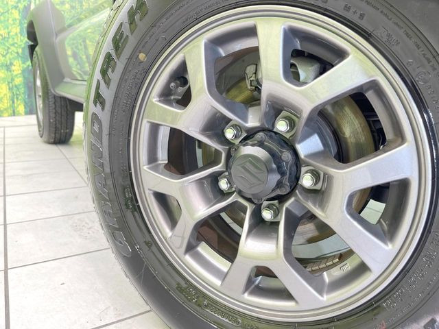 �y����15�C���`�A���~�z�C�[���z�O�ςɃ}�b�`���������A���~�z�C�[���𑕒����Ă���܂��B�e��ЊO�A���~�z�C�[����A�X�^�b�h���X�^�C�����戵�����Ă���܂��B���񂲑��k����������