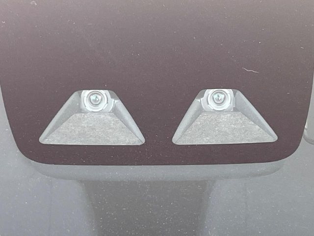 �y�X�}�[�g�A�V�X�g�z���s���ɑO���̎ԗ�����F�����A�Փ˂������Ȏ��͌x��ƃu���[�L�ŏՓˉ���Ɣ�Q�y�����A�V�X�g�B�����S�Ƀh���C�u�����y���݂��������܂��B