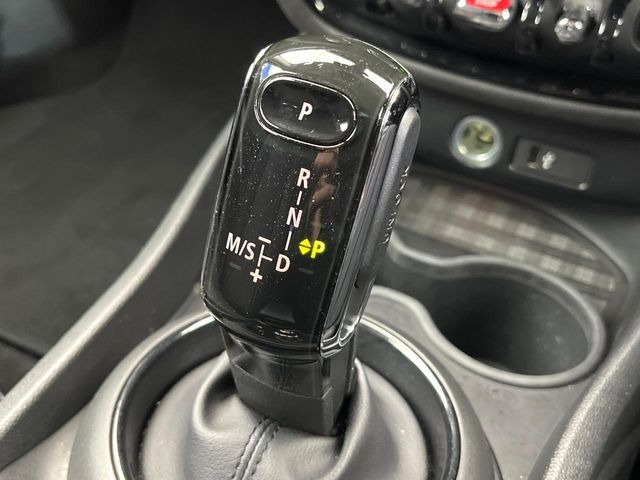 ��MT���[�h�t��AT:�ʏ�͎����ł����Ȃ���ϑ�(�M�A�`�F���W)���h���C�o�[�̑���ɂ���ĈӐ}�I�ɕς�����V�X�e���ł��B����w���i�̃h���C�u�����y���݂��������܂�!