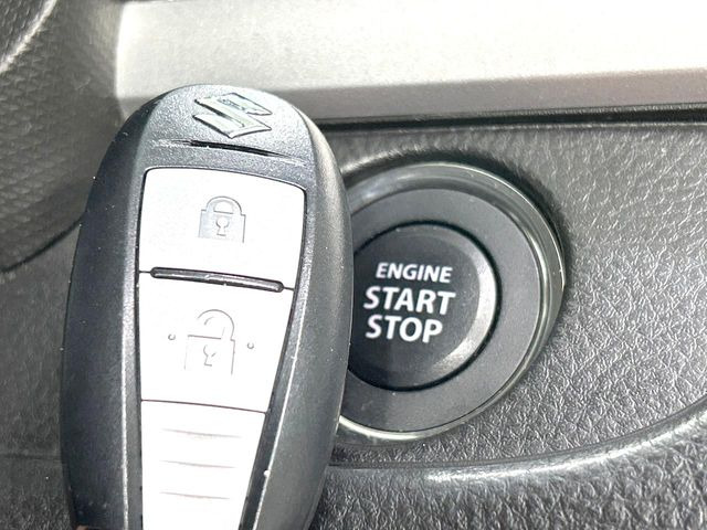 �y�L�[���X�X�^�[�g�V�X�e���z�J�o����|�P�b�g�ɓ��ꂽ�܂܂ł��h�A�̎{���E�������\�ȃX�}�[�g�L�[�𑕔��B�G���W���̃I���E�I�t�����J�M�����o���K�v����������Ƃ��Ă��֗��ł���