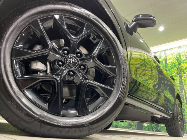 �y����18�C���`�A���~�z�C�[���z�O�ςɃ}�b�`���������A���~�z�C�[���𑕒����Ă���܂��B�e��ЊO�A���~�z�C�[����A�X�^�b�h���X�^�C�����戵�����Ă���܂��B���񂲑��k����������