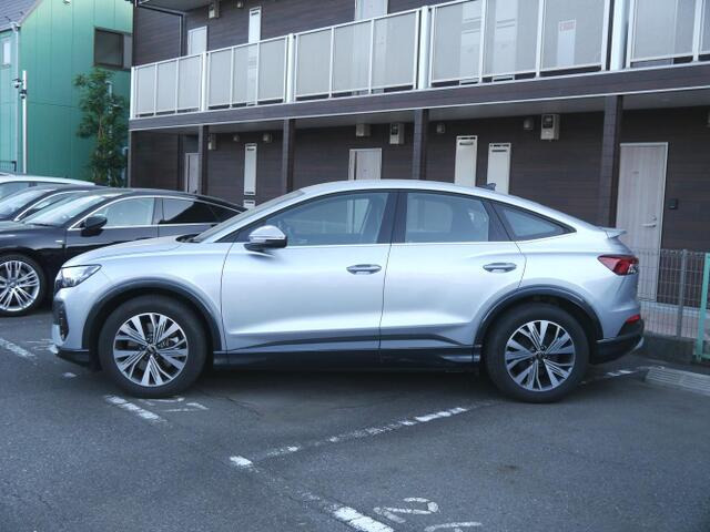 Q4スポーツバックe-tron45 アドバンスト