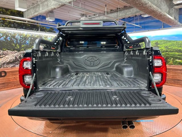 �ύڗ�500kg�̍L�X�Ƃ����f�b�L�́A�V�т���d���܂ő��p�r�Ɏg���܂��B�x�b�h���C�i�[��g�m�J�o�[�̎��t���������k��������