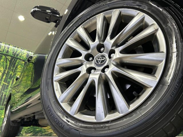 �y����18�C���`�A���~�z�C�[���z�O�ςɃ}�b�`���������A���~�z�C�[���𑕒����Ă���܂��B�e��ЊO�A���~�z�C�[����A�X�^�b�h���X�^�C�����戵�����Ă���܂��B���񂲑��k����������