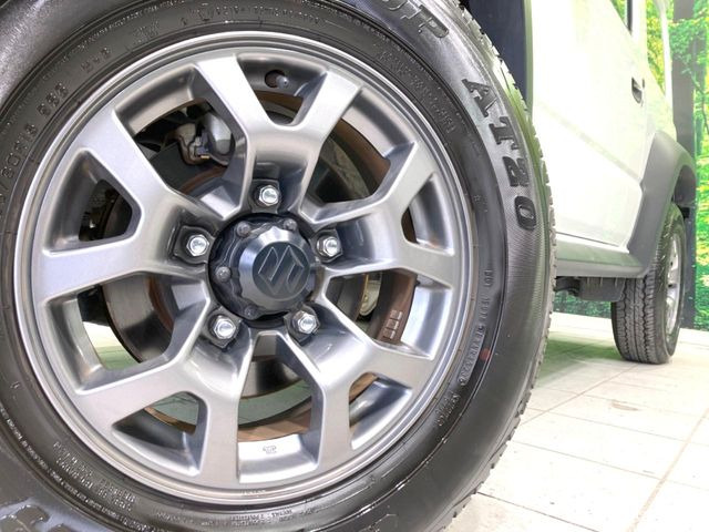 �y����15�C���`�A���~�z�C�[���z�O�ςɃ}�b�`���������A���~�z�C�[���𑕒����Ă���܂��B�e��ЊO�A���~�z�C�[����A�X�^�b�h���X�^�C�����戵�����Ă���܂��B���񂲑��k����������