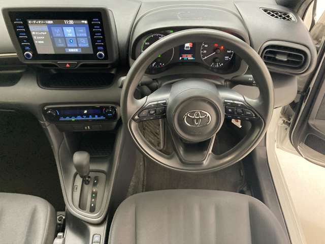 ヤリス1.5 ハイブリッド X