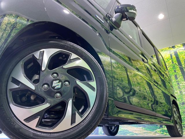 �y����15�C���`�A���~�z�C�[���z�O�ςɃ}�b�`���������A���~�z�C�[���𑕒����Ă���܂��B�e��ЊO�A���~�z�C�[����A�X�^�b�h���X�^�C�����戵�����Ă���܂��B���񂲑��k����������