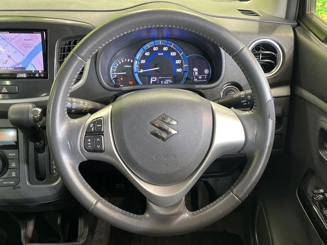 �y�����v�����X�e�A�����O�z�㎿�Ȋv���g�p���邱�ƂŁA��ɂ����������݂ƂĂ��^�]���₷���n���h���ł���