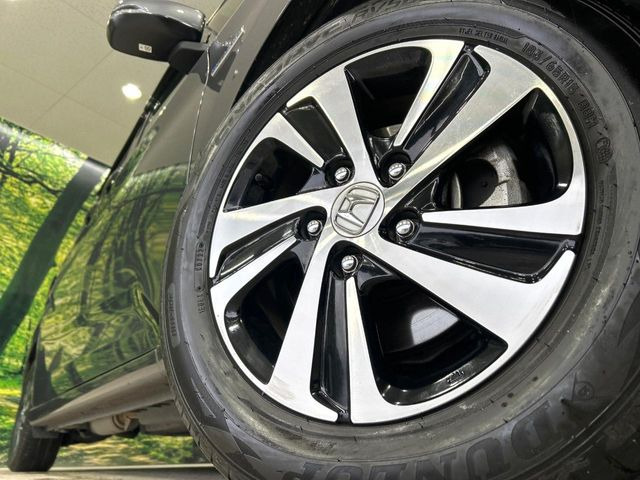 �y����15�C���`�A���~�z�C�[���z�O�ςɃ}�b�`���������A���~�z�C�[���𑕒����Ă���܂��B�e��ЊO�A���~�z�C�[����A�X�^�b�h���X�^�C�����戵�����Ă���܂��B���񂲑��k����������