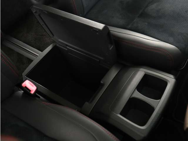 �y�Z���^�[�R���\�[���z�h�����N�z���_�[�ƕ��u�e�[�u��������A�����ɑ�e�ʂ̎��[BOX������!