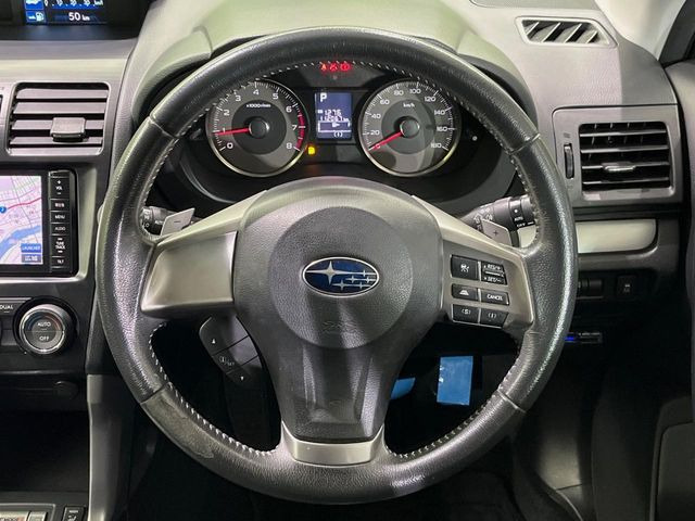 �y�����v�����X�e�A�����O�z�㎿�Ȋv���g�p���邱�ƂŁA��ɂ����������݂ƂĂ��^�]���₷���n���h���ł���