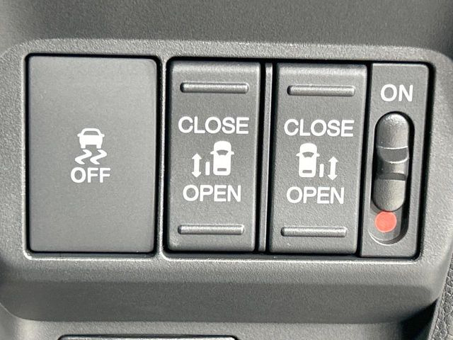 フリード1.5 e:HEV クロスター