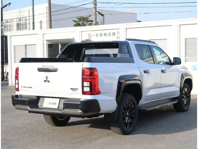 トライトン2.4 GSR ディーゼル 4WD