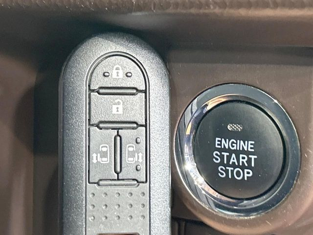 �y�L�[�t���[�V�X�e���z�J�o����|�P�b�g�ɓ��ꂽ�܂܂ł��h�A�̎{���E�������\�ȃX�}�[�g�L�[�𑕔��B�G���W���̃I���E�I�t�����J�M�����o���K�v����������Ƃ��Ă��֗��ł���