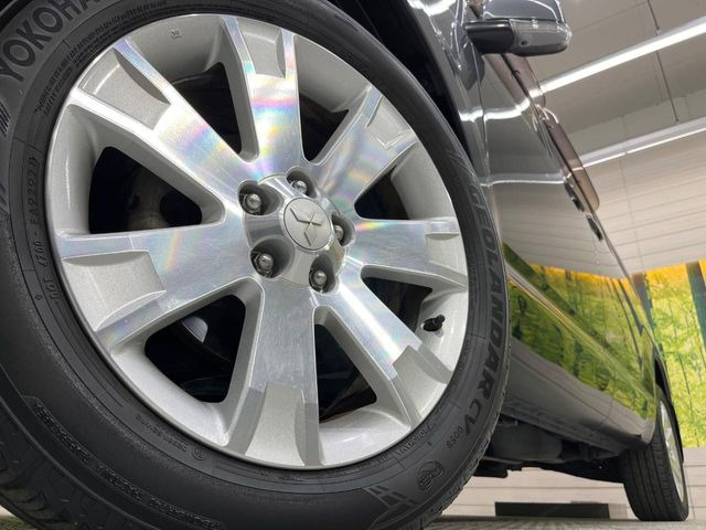 �y�����A���~�z�C�[���z�O�ςɃ}�b�`���������A���~�z�C�[���𑕒����Ă���܂��B�e��ЊO�A���~�z�C�[����A�X�^�b�h���X�^�C�����戵�����Ă���܂��B���񂲑��k����������