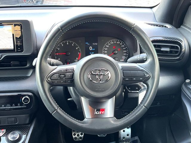 �y�����v�����X�e�A�����O�z�㎿�Ȋv���g�p���邱�ƂŁA��ɂ����������݂ƂĂ��^�]���₷���n���h���ł���