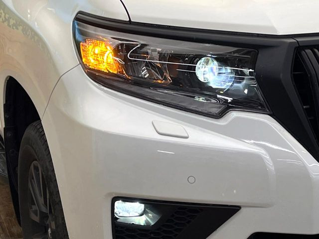 �yLED�w�b�h���C�g�z���V����ԑ��s�����ǍD�Ȏ��E���m�ۂ����S���ĉ^�]�ł��鍂�P�xLED�w�b�h���C�g�𑕔�!�_�����x�������A����d�͂��}�����Ă��܂��B